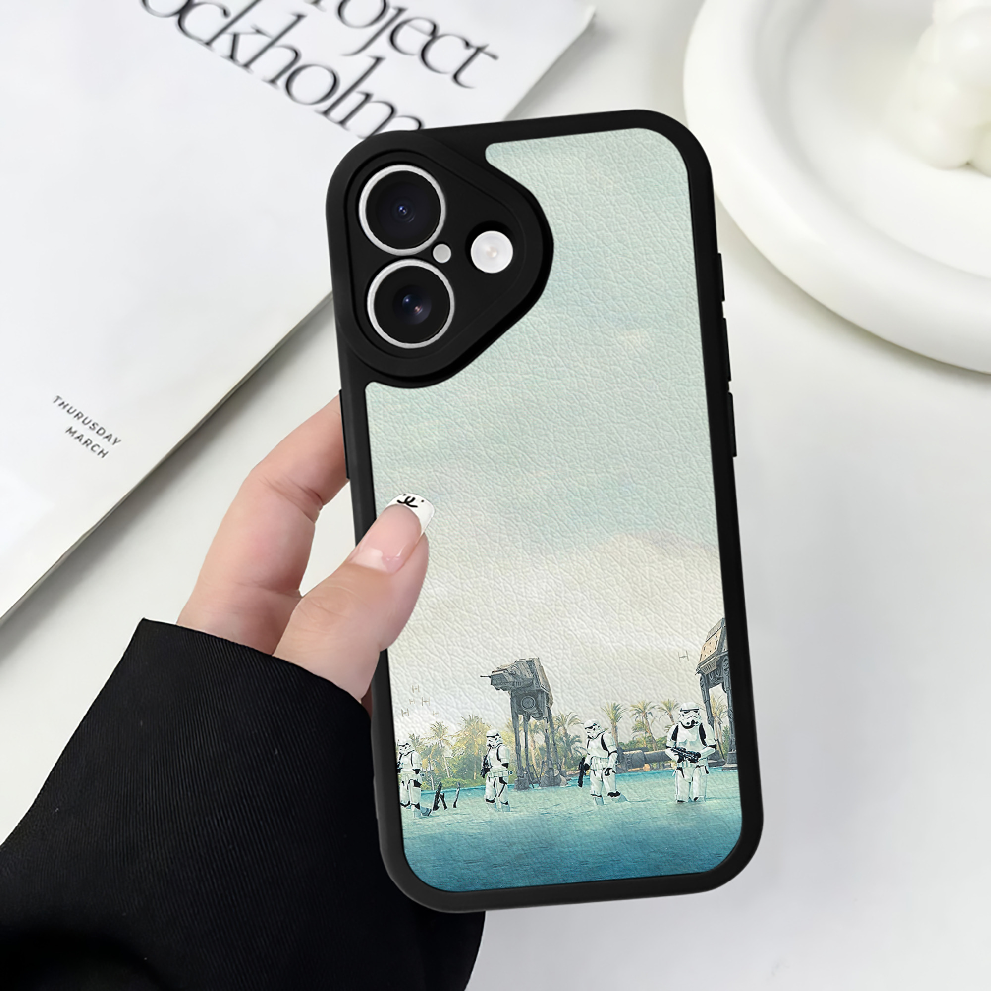 （画像用） スター・ウォーズ Star Wars 【iPhone 16シリーズ対応】シリコンスマホケース（レザー調） 材質：シリコン